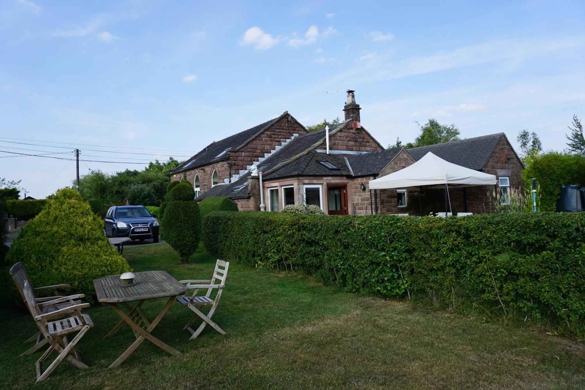 Chapel Croft Guest House Biddulph  ภายนอก รูปภาพ