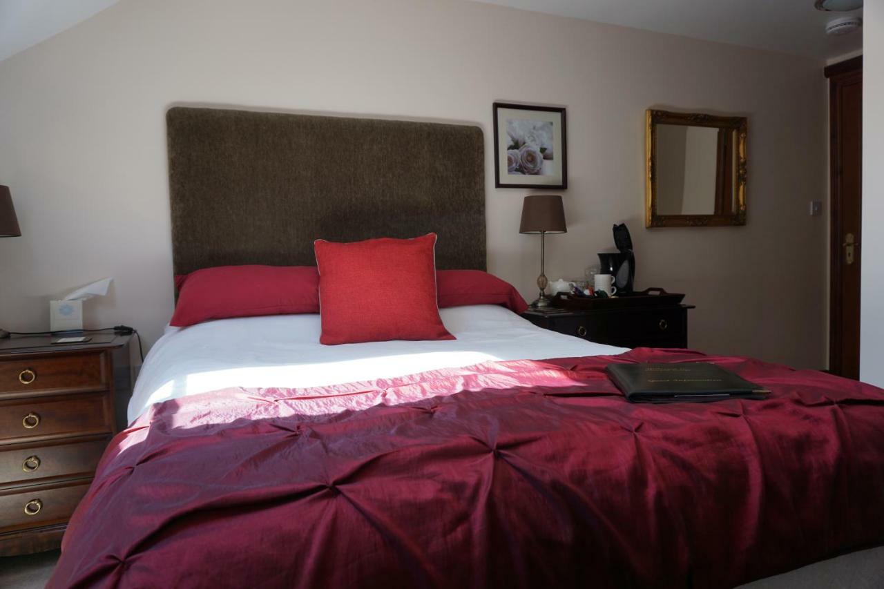 Chapel Croft Guest House Biddulph  ภายนอก รูปภาพ