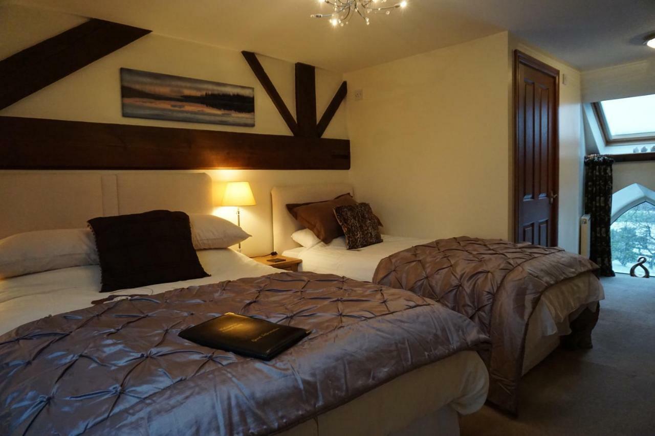 Chapel Croft Guest House Biddulph  ภายนอก รูปภาพ